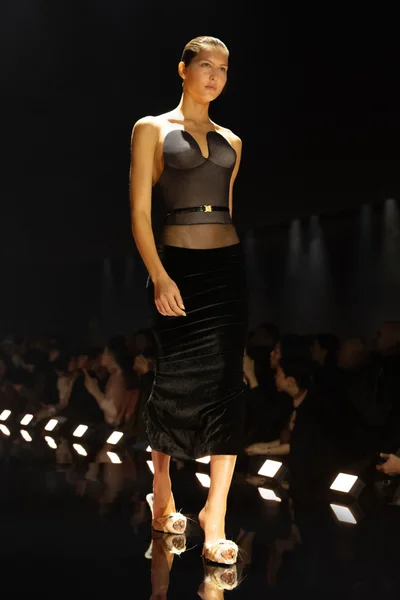 Look 24